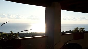 Comino Alto Agriturismo e  Appartamenti