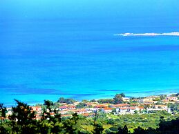 Comino Alto Agriturismo e  Appartamenti