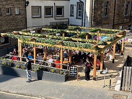 Kick Ass Greyfriars - Adults Only - Hostel