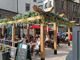 Kick Ass Greyfriars - Adults Only - Hostel