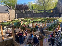 Kick Ass Greyfriars - Adults Only - Hostel