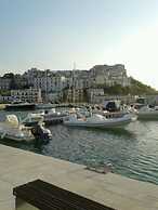 Hotel Borgo Marina