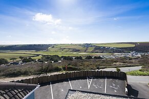 Mawgan Porth Apartments
