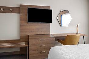 Holiday Inn Express & Suites Mt Sterling North by IHG