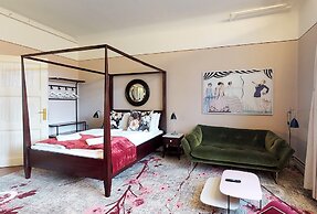 The Apartments company - The Sweet