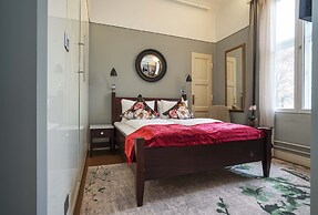 The Apartments company - The Sweet