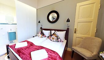 The Apartments company - The Sweet