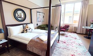 The Apartments company - The Sweet