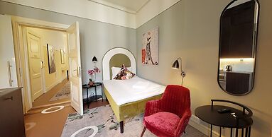 The Apartments company - The Sweet