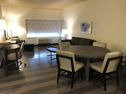 Holiday Inn & Suites Memphis Southeast-Germantown by IHG