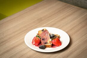 Holiday Inn & Suites Memphis Southeast-Germantown by IHG