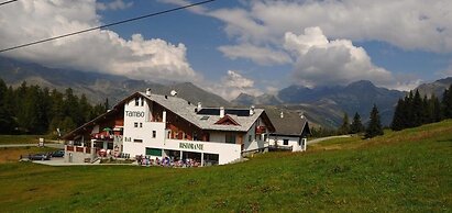 Hotel Tambò