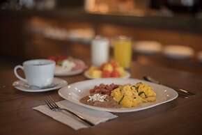 Microtel Inn & Suites by Wyndham San Luis Potosi