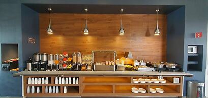 Microtel Inn & Suites by Wyndham San Luis Potosi