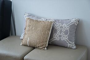 Yorkville Fantasy Yonge & Bloor 2BR 2BT