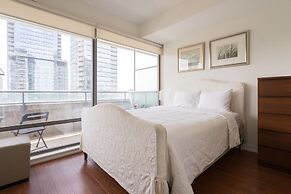 Yorkville Fantasy Yonge & Bloor 2BR 2BT