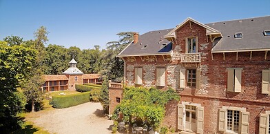 Domaine Du Buc, Le Chateau