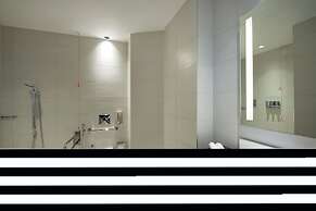 Hampton by Hilton Dubai Airport