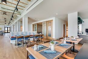 The Lodge at Gulf State Park, A Hilton Hotel