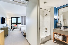 The Lodge at Gulf State Park, A Hilton Hotel