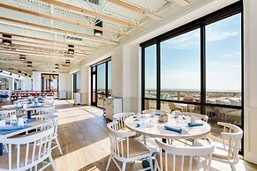 The Lodge at Gulf State Park, A Hilton Hotel