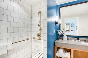 The Lodge at Gulf State Park, A Hilton Hotel