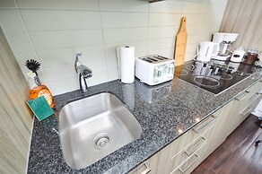 Downtown Toronto Condo near Scotiabank Arena