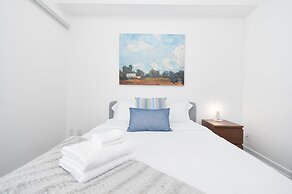 Downtown Toronto Condo near Scotiabank Arena