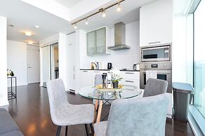 Downtown Toronto Condo near Scotiabank Arena