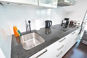 Downtown Toronto Condo near Scotiabank Arena