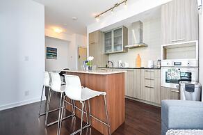 Downtown Toronto Condo near Scotiabank Arena