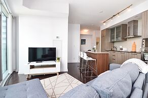 Downtown Toronto Condo near Scotiabank Arena
