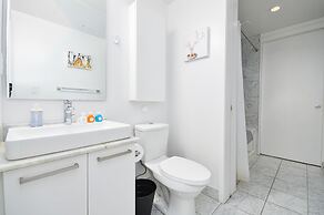 Downtown Toronto Condo near Scotiabank Arena