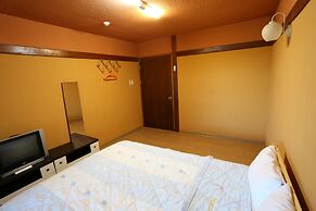 Gomangnan Dol Pension