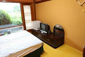 Gomangnan Dol Pension