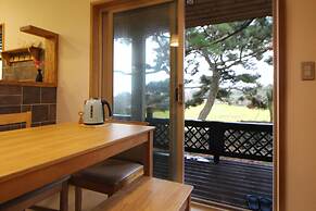 Jeju Herb Pension Oz