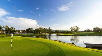 Luxury Apartment in 5 Stars Resort