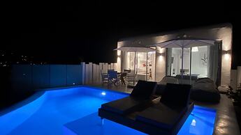 Amperian Mykonos Suites & Villas