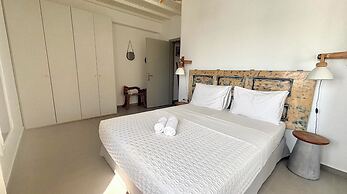 Amperian Mykonos Suites & Villas