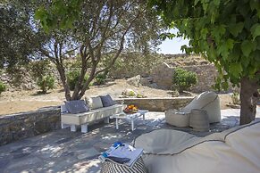 Amperian Mykonos Suites & Villas