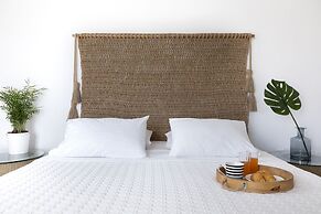 Amperian Mykonos Suites & Villas