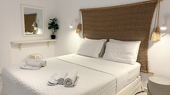 Amperian Mykonos Suites & Villas