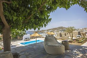 Amperian Mykonos Suites & Villas