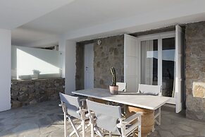 Amperian Mykonos Suites & Villas