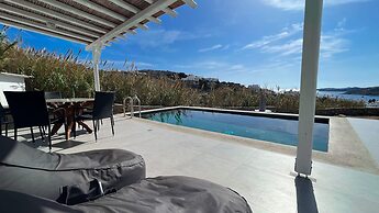 Amperian Mykonos Suites & Villas