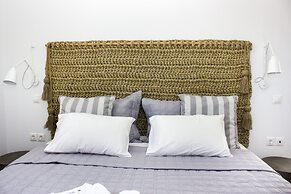 Amperian Mykonos Suites & Villas