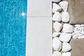 Amperian Mykonos Suites & Villas