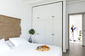 Amperian Mykonos Suites & Villas
