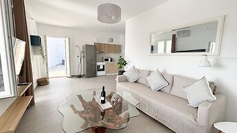 Amperian Mykonos Suites & Villas