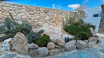 Amperian Mykonos Suites & Villas